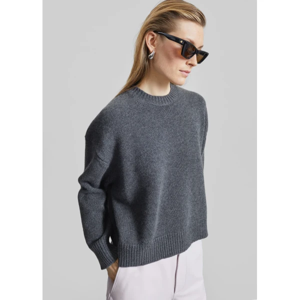 The Frankie Shop Loulou De Saison Pia Oversized Cashmere Sweater – Anthracite Melange, view 2
