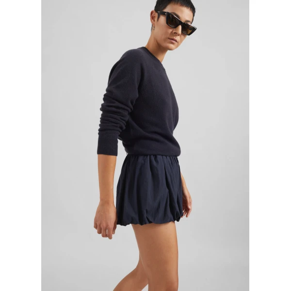 The Frankie Shop Penola Mini Balloon Shorts – Navy, view 4
