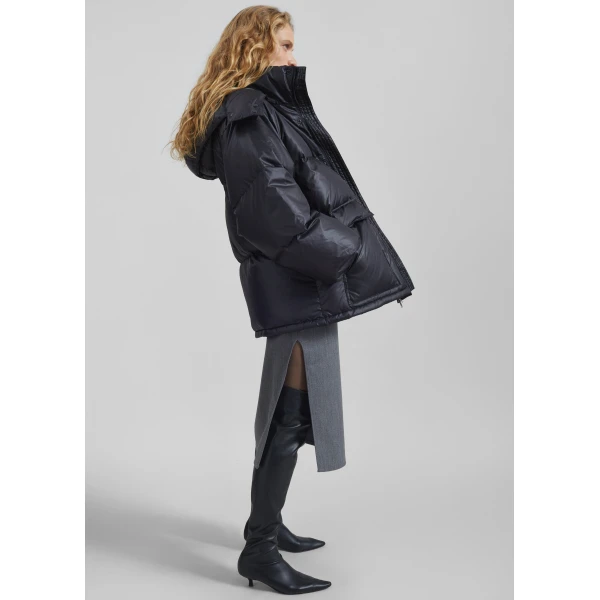 The Frankie Shop Riom Hooded Puffer Jacket – Black, view 2