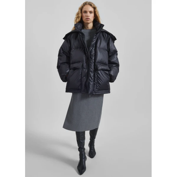 The Frankie Shop Riom Hooded Puffer Jacket – Black, view 3