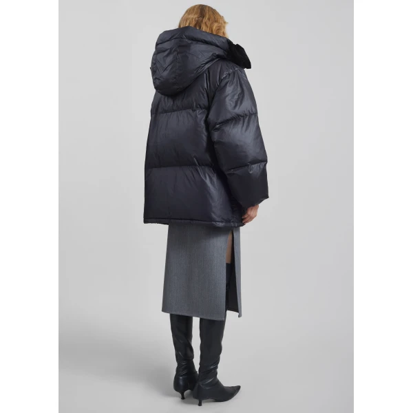 The Frankie Shop Riom Hooded Puffer Jacket – Black, view 7