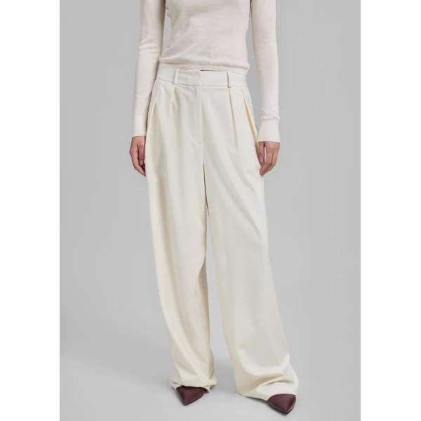The Frankie Shop Ripley Pleated Trousers – Ivory, view 4