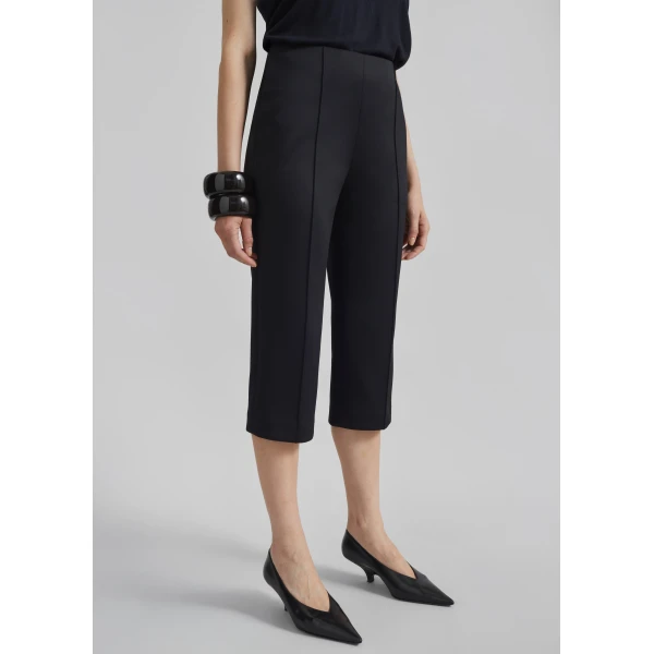 The Frankie Shop Rivoli Capri Pants – Black, view 3