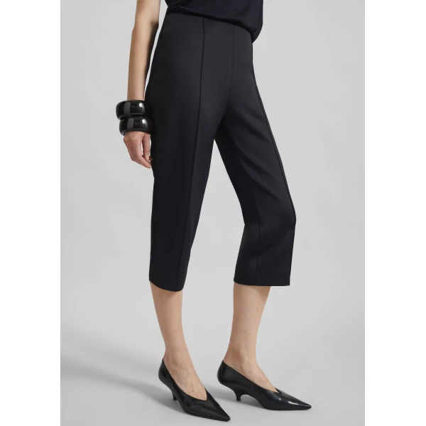 The Frankie Shop Rivoli Capri Pants – Black, view 7