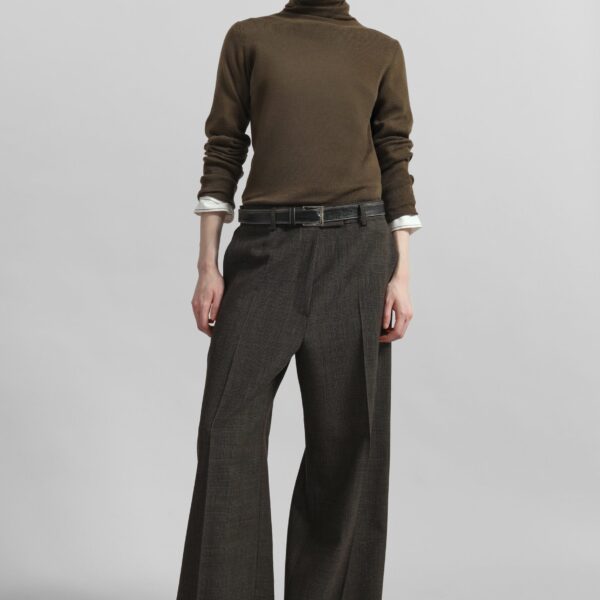 The Frankie Shop Utica Thin Turtleneck Sweater - Olive - Oversized Minimalist Knitwear in Green - Shop at Coveti