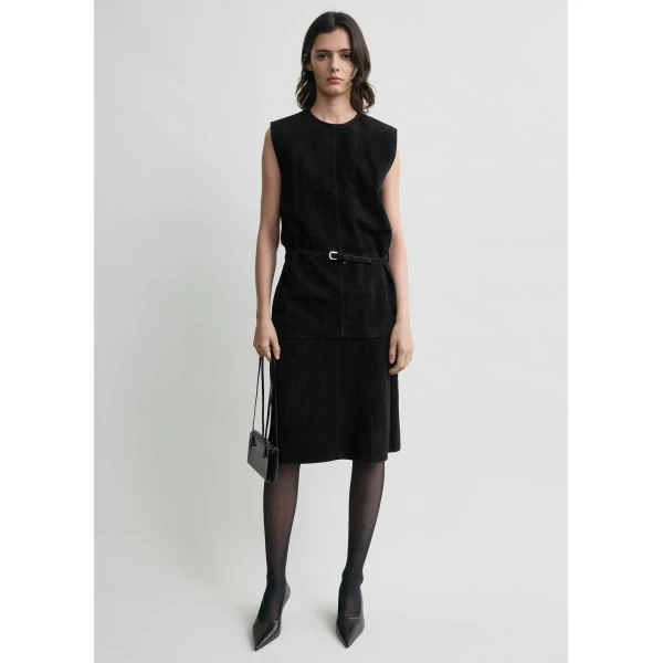 Toteme Tops with minimalist design at Coveti