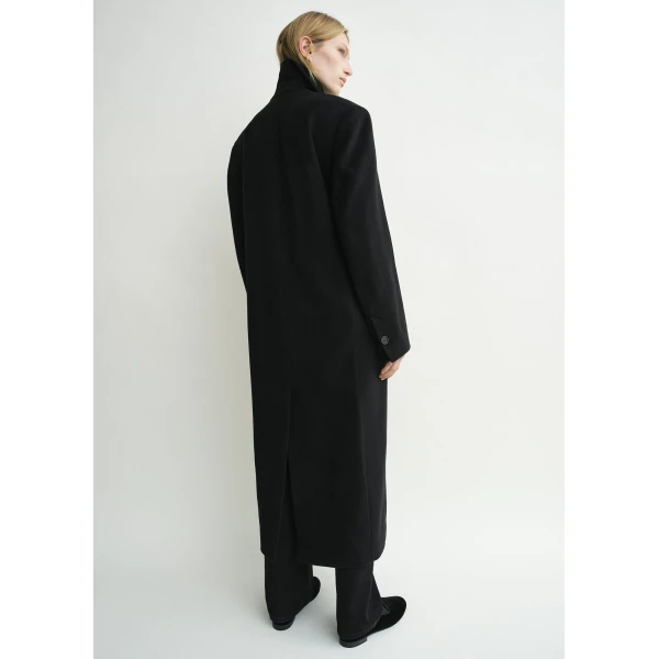 Toteme Coats with minimalist design at Coveti