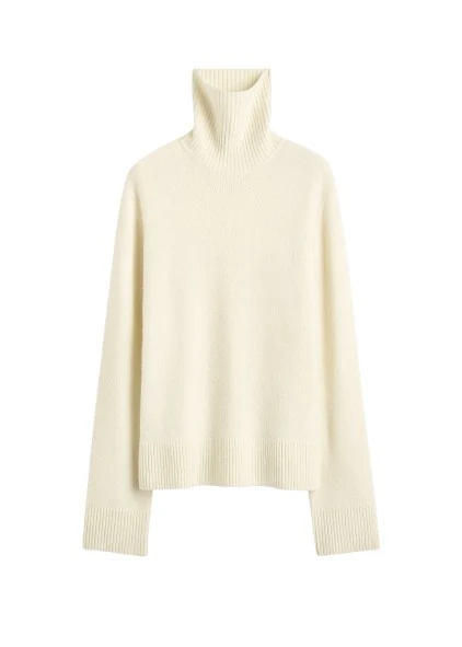 Toteme-Cashmere-turtleneck-ecru60573_nobg Toteme Knitwear with minimalist design at Coveti