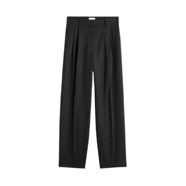 Toteme Pants with minimalist design at Coveti