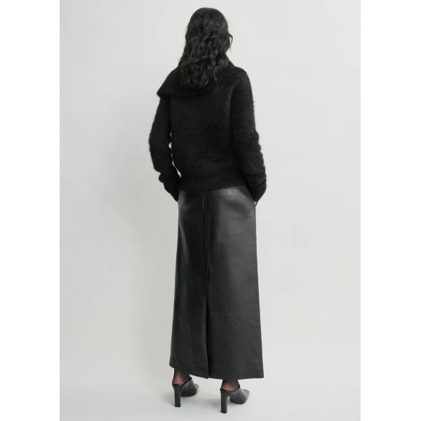Toteme Knitwear with minimalist design at Coveti