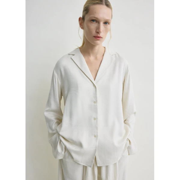Monogram flannel pj top ecru - Image 5