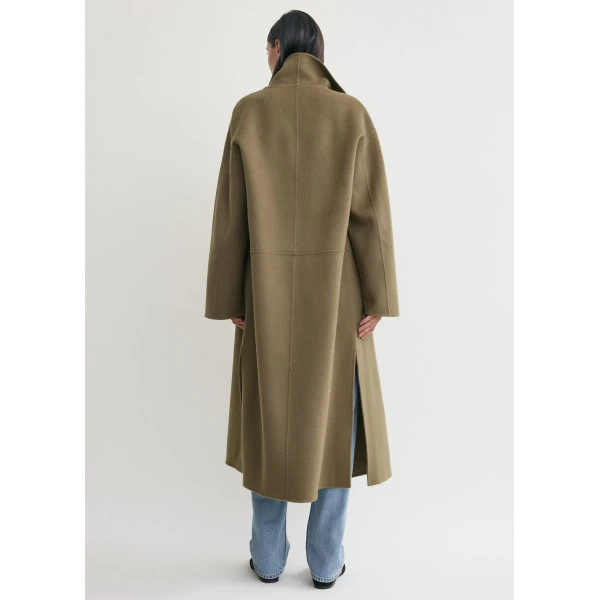 Toteme Coats with minimalist design at Coveti