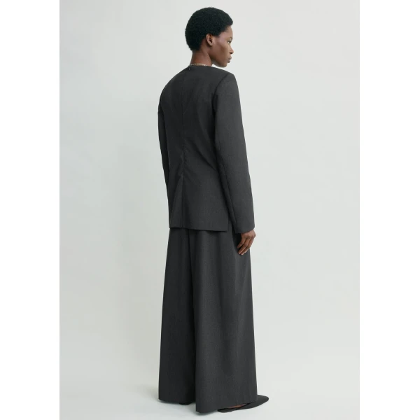 Toteme Tops with minimalist design at Coveti