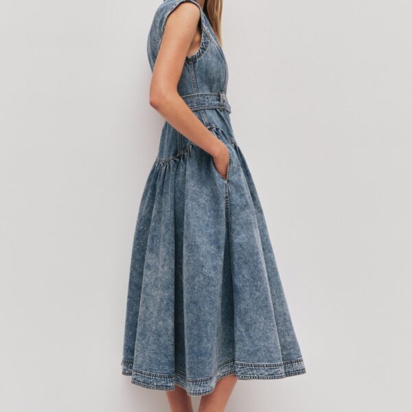 Aje clothing Aus Dresses – structured silhouette with raw femininity from Coveti
