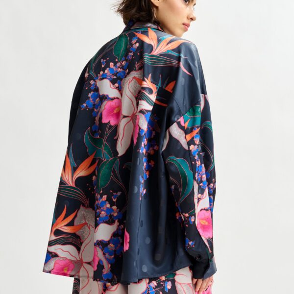 Essentiel Antwerp Black and multicolor oversized shirt with pleated cuffs - Essentiel Antwerp Shirts - Colorful Belgian Design - Shop at Coveti