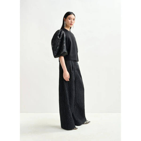 Essentiel Antwerp Black jersey T-shirt with voluminous jacquard sleeves Top, view 3