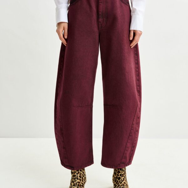 Essentiel Antwerp Burgundy overdyed organic cotton barrel-leg jeans - Essentiel Antwerp Pants - Colorful Belgian Design - Shop at Coveti