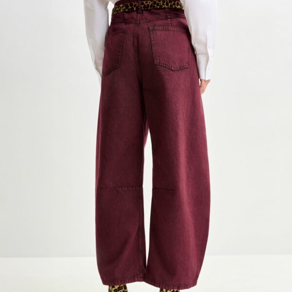 Essentiel Antwerp Burgundy overdyed organic cotton barrel-leg jeans - Essentiel Antwerp Pants - Colorful Belgian Design - Shop at Coveti