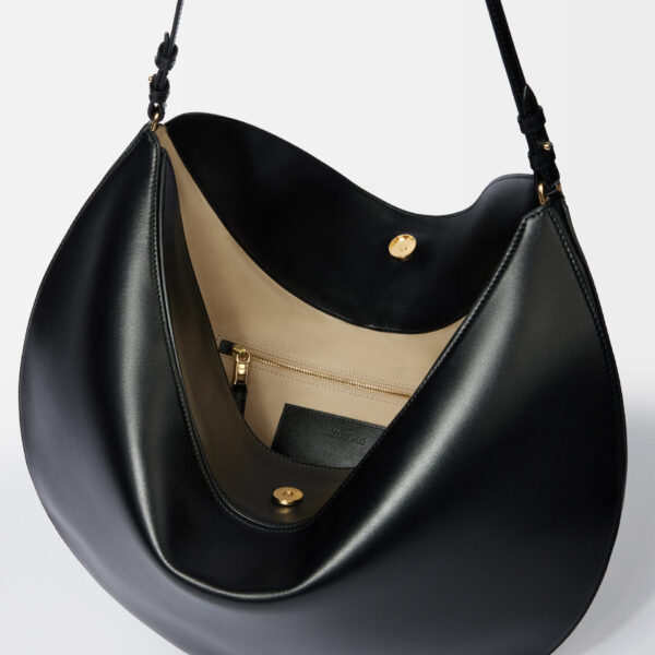Jacquemus The Ovalo bag - Jacquemus Totes & Top-Handle Bags - Le Chiquito Style - Shop at Coveti