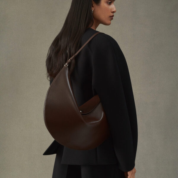 Jacquemus The Ovalo bag - Jacquemus Totes & Top-Handle Bags - Le Chiquito Style - Shop at Coveti