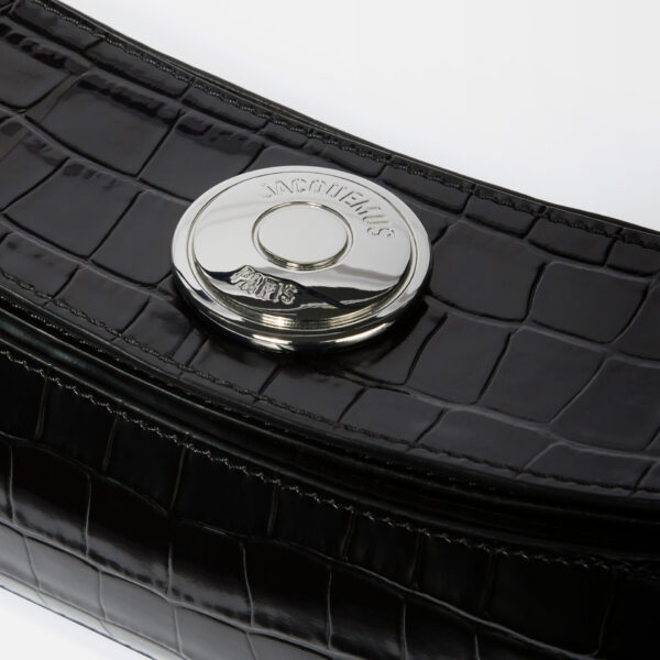 Jacquemus The Ovalo clutch - Jacquemus Shoulder & Crossbody Bags - Le Chiquito Style - Shop at Coveti