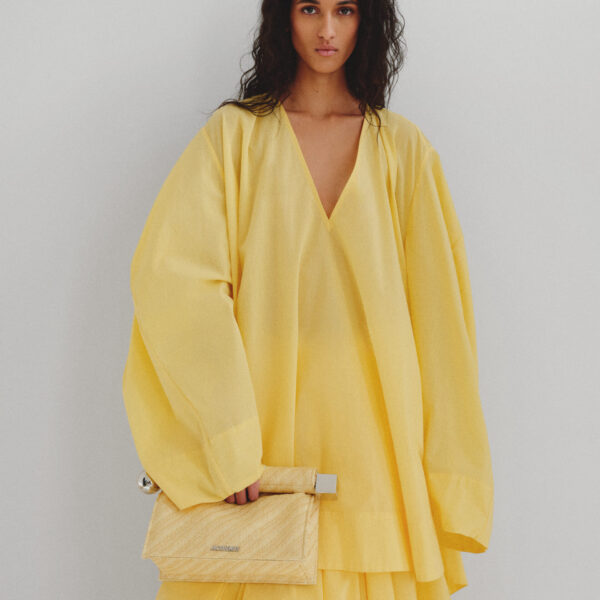 Jacquemus The Rond Carré clutch - Jacquemus Clutch Bags - Le Chiquito Style - Shop at Coveti