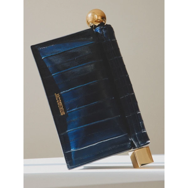 JACQUEMUS The Rond Carré clutch, view 4