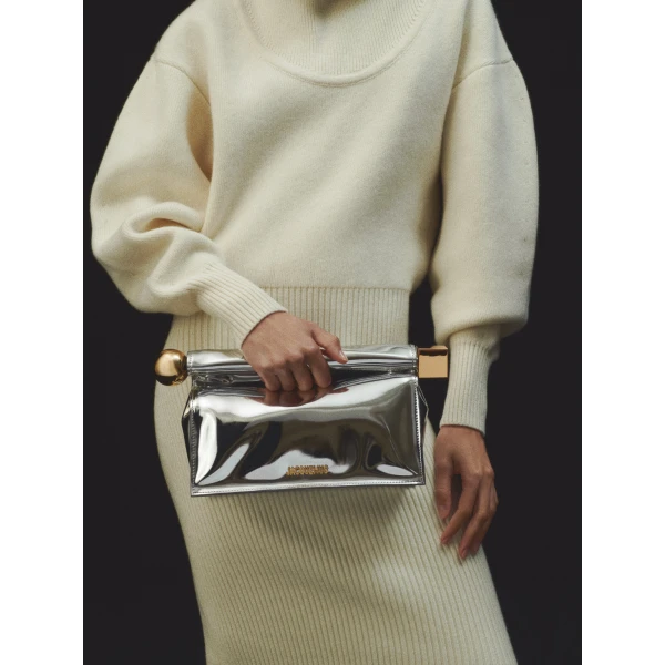 JACQUEMUS The Rond Carré clutch, view 5
