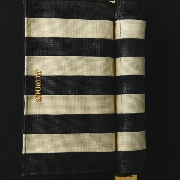 Jacquemus The Rond Carré clutch - Jacquemus Clutch Bags - Le Chiquito Style - Shop at Coveti