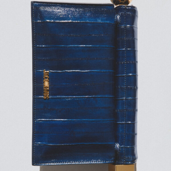 Jacquemus The Rond Carré clutch - Jacquemus Clutch Bags - Le Chiquito Style - Shop at Coveti