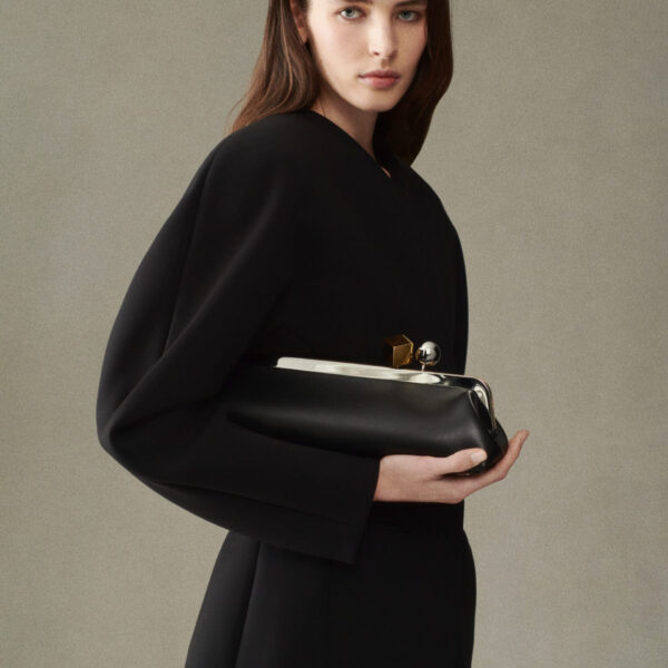 Jacquemus The Salon clutch - Jacquemus Clutch Bags - Le Chiquito Style - Shop at Coveti