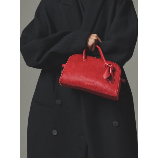 JACQUEMUS The Small Turismo, view 2