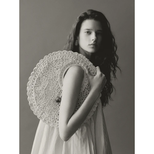 JACQUEMUS The Spiaggia Small Round Bag, view 2
