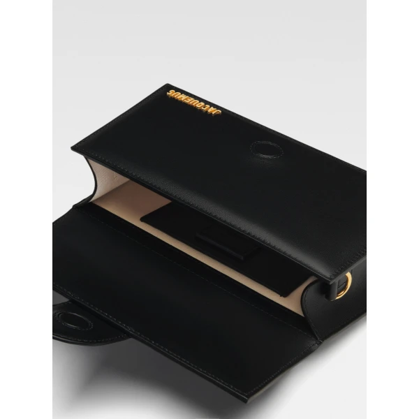 JACQUEMUS The large Bambino, view 4