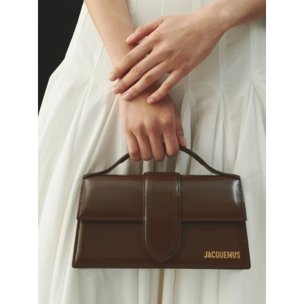 JACQUEMUS The large Bambino, view 5