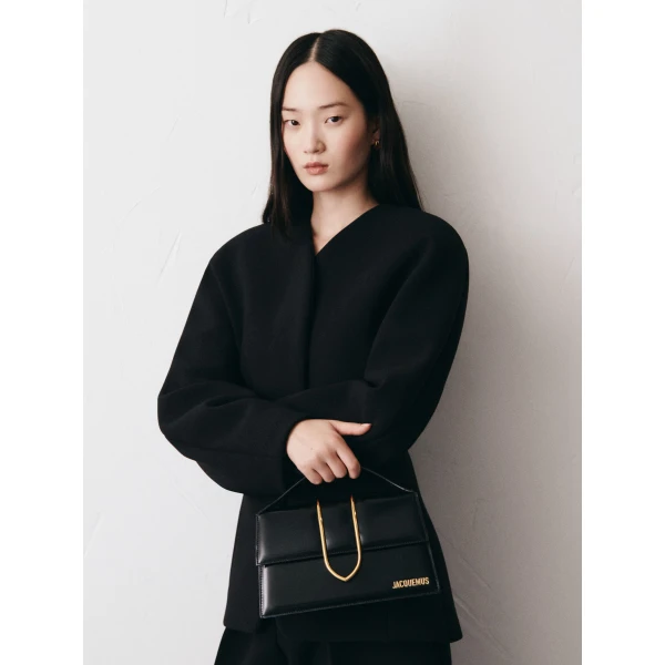 JACQUEMUS The large Bambino, view 6