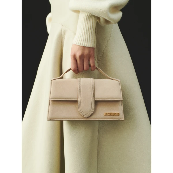 JACQUEMUS The large Bambino, view 6