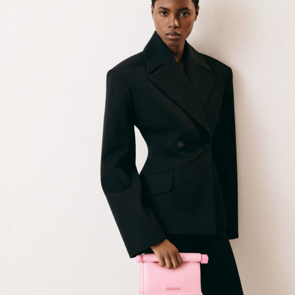 Jacquemus The small Rond Carré clutch - Jacquemus Clutch Bags - Le Chiquito Style - Shop at Coveti