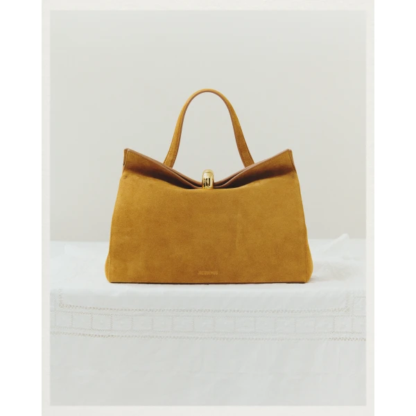 JACQUEMUS The small Valérie, view 9