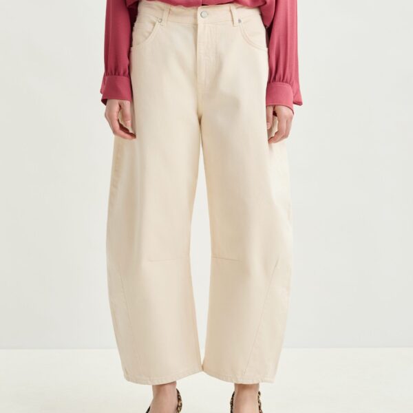 Essentiel Antwerp Off-white cotton cropped barrel-leg jeans - Essentiel Antwerp Pants - Colorful Belgian Design - Shop at Coveti