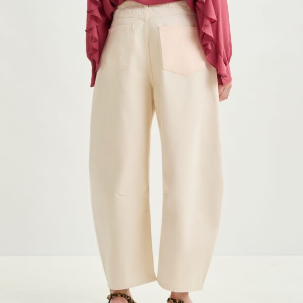 Essentiel Antwerp Off-white cotton cropped barrel-leg jeans - Essentiel Antwerp Pants - Colorful Belgian Design - Shop at Coveti