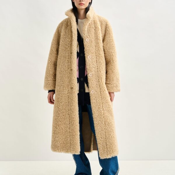 Essentiel Antwerp Off-white oversized faux shearling coat with stand-up collar - Essentiel Antwerp Coats - Colorful Belgian Design - Shop at Coveti
