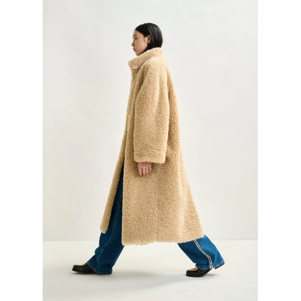 Essentiel Antwerp Off-white oversized faux shearling coat with stand-up collar, view 3