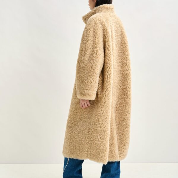 Essentiel Antwerp Off-white oversized faux shearling coat with stand-up collar - Essentiel Antwerp Coats - Colorful Belgian Design - Shop at Coveti