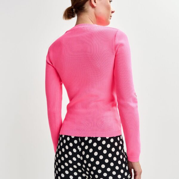Essentiel Antwerp Pink knitted sweater with floral embroideries - Essentiel Antwerp Knitwear - Colorful Belgian Design - Shop at Coveti