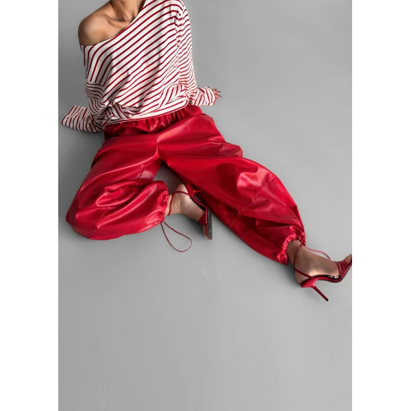 The Frankie Shop Briar Faux Leather Balloon Pants – Red, view 4