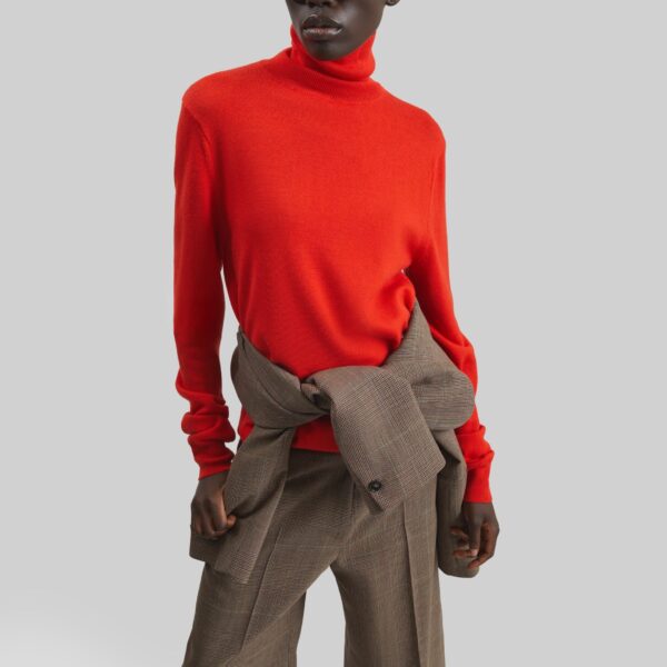 The Frankie Shop Eve Thin Turtleneck Sweater - Red - Oversized Minimalist Knitwear in Red - Shop at Coveti
