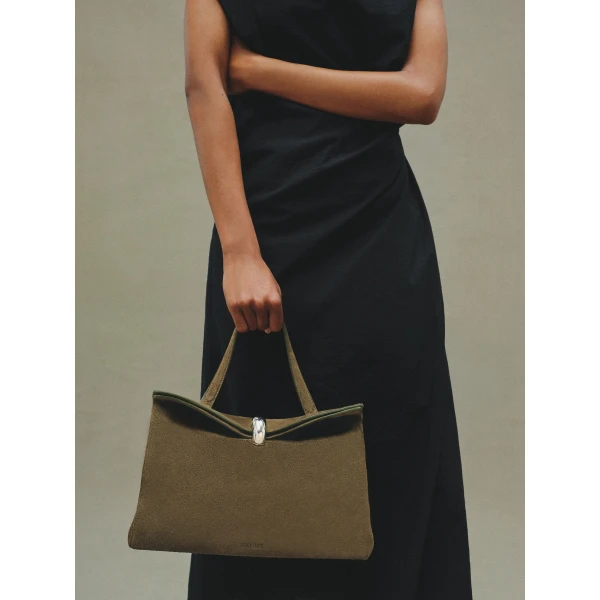 Jacquemus LE VALERIE - Jacquemus Totes & Top-Handle Bags - Le Chiquito Style - Shop at Coveti