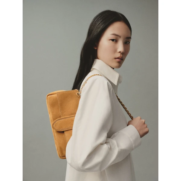 JACQUEMUS The Bambino Chaine Soft flap bag., view 2