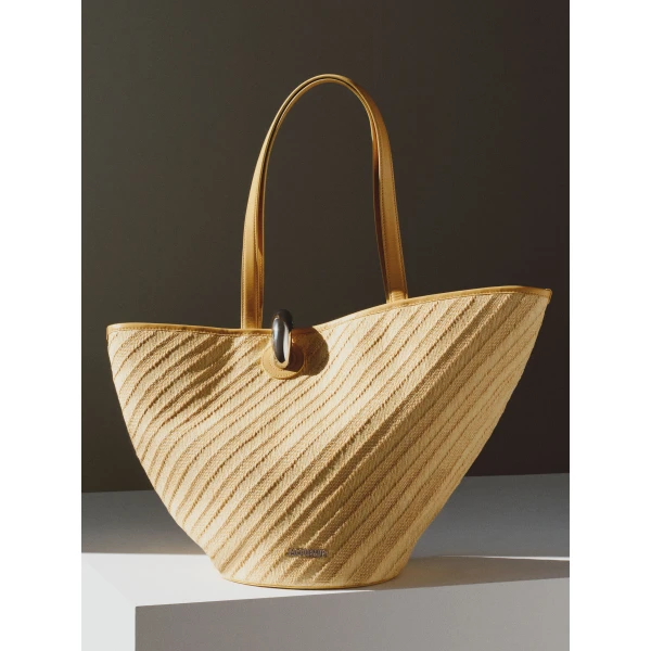 JACQUEMUS The Bambola Asymmetric bucket bag., view 3